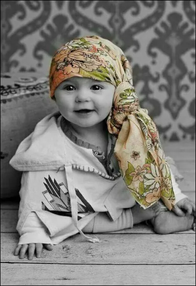 Il chantait "Elle a fait un bébé toute seule" :