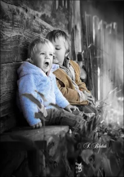 1944, c'est l'histoire de petits enfants juifs, et l'amitié de Julien et Jean sur un fond de guerre....dans un film de Louis Malle :