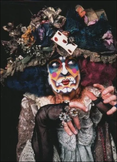 Quel artiste a interprété "La Folle" pendant des années chez Michou ?