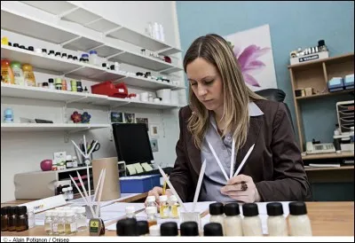 On appelle un "nez" la personne qui crée les nouveaux parfums.