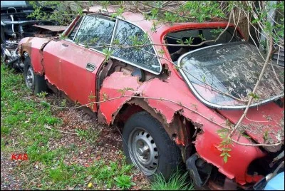 Cette jolie voiture de sport italienne, de quelle marque est-elle ?