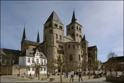 Où se situe Trèves ?