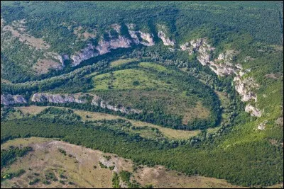 Lequel de ces pays a Lomé comme capitale ?