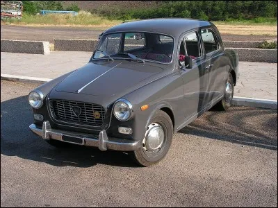 Quelle est cette voiture populaire en Italie ?