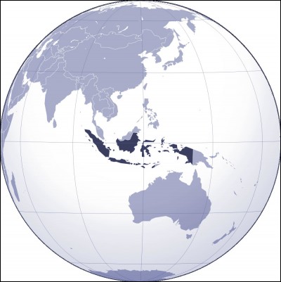 Quel pays est situé au sud-est de l'Asie et est composé de milliers d'îles comme celles de Sumatra, de Java, de Bornéo et des Célèbes ?