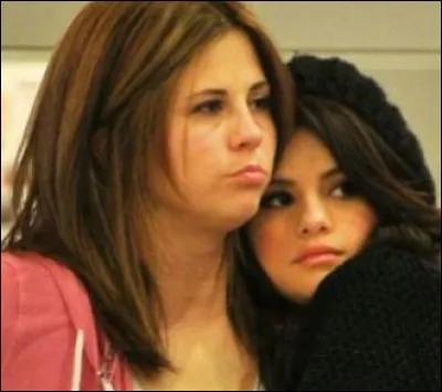 Comment s'appelle sa mère ?