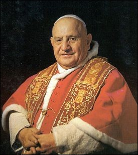 Né Angelo Roncalli, il est pape de 1958 à 1963. Il réunit le concile de Vatican II, aggiornamento (mise à jour) de l'Église catholique, en vue de l'adapter au monde moderne. Qui est ce pape ?