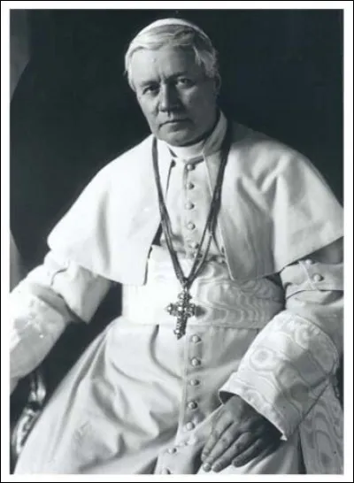 Il est pape de 1903 &agrave; 1914. Il est consid&eacute;r&eacute; comme le pape de la condamnation du modernisme. Il a &eacute;t&eacute; canonis&eacute; en 1954. De quel pape s'agit-il ?