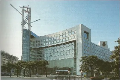 Comment se nomme ce complexe commercial ?