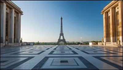Quel est le nom complet de la place du Trocadéro ?