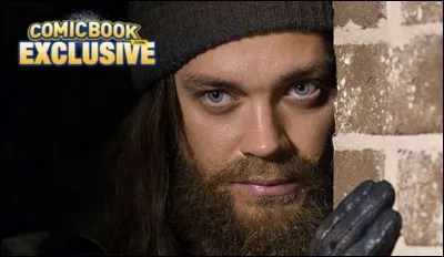 Un ami veut que tu lui achètes un cadeau, tu lui achètes...