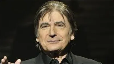 Le chanteur Serge Lama.
