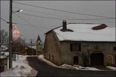 Nous terminons notre balade dans l'ancienne région Lorraine, à Tramont-Lassus. Petit village de 86 habitants, dans l'arrondissement de Toul, il se situe dans le département ...