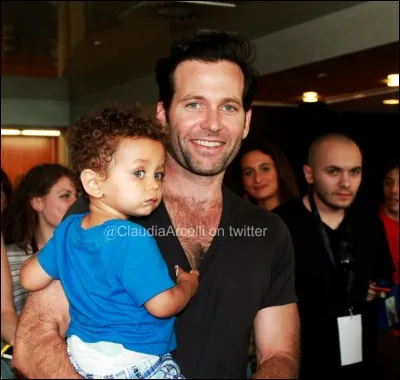 Quel est le pr&eacute;nom de leur premier enfant ?