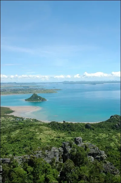 Quelle est la plus grande baie de Madagascar ?