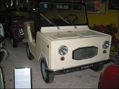 Mais qu'est-ce donc que cette caisse à savon ? Tout de même, ils auraient pu la faire plus belle... (Complétez !)