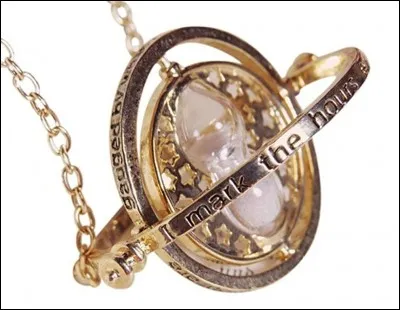 Combien de tour(s) fait Hermione pour remonter le temps, et sauver Buck et Sirius Black ?