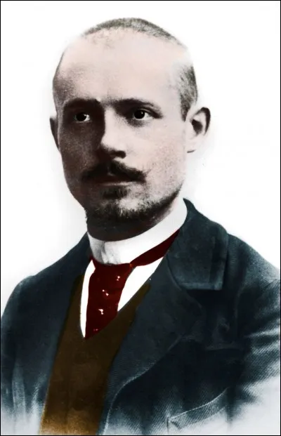 Pendant l'affaire Dreyfus, Charles Péguy est...