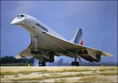 Le Concorde avait une vitesse de mach 2,02 à une altitude variant entre 16000 et 18000 mètres.
Quelle était sa vitesse ?