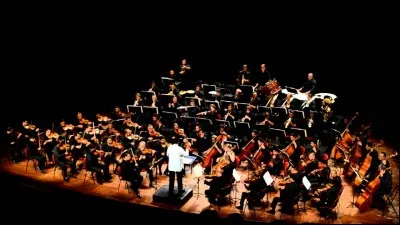 Où devez-vous vous asseoir si vous voulez être le plus près possible de la scène ?