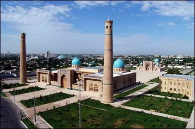 Tachkent est une métropole de 2,7 millions d'habitants. De quel pays est-elle la capitale ?