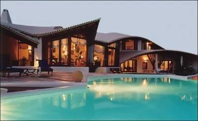 Qui est l'invit ou qui sont les invits de John Cena cher lui  Boston ?