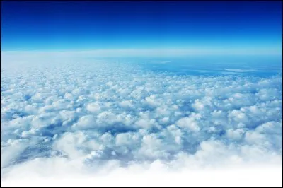 L'hélium est un gaz plus lourd que l'air.