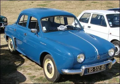 La «Dauphine» était la voiture la plus vendue en France de 1957 à 1961. En cela, à quel modèle a-t-elle succédé ?