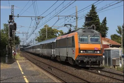 Quelle ligne passe dans la commune ?