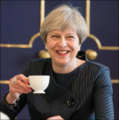 De quel parti politique est l'actuelle première ministre, Theresa May ?