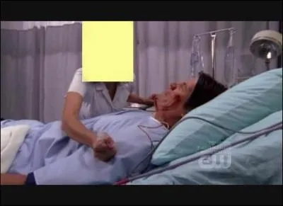 Qui est-ce qui plante cette seringue ?