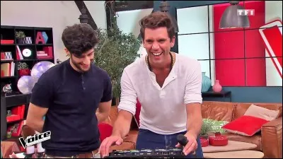 En général, pourquoi les talents le prennent-il comme coach ?