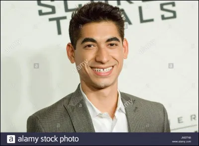 Comment se nomme cet acteur qui joue Winston ?