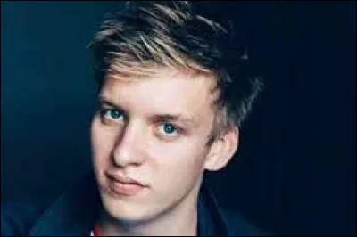 George Ezra chante ''Budapest'' , la capitale de ---------.
