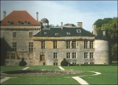 Dans quel département peut-on visiter le château du Pailly ?