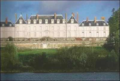 Dans quelle commune se trouve ce château du Loir-et-Cher ?