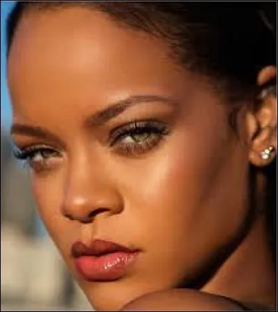 Rihanna a chanté ''Stay''. Dans quel pays est née cette chanteuse ?
