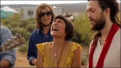Edward Sharpe & The Magnetic Zeros chantent ''Home'' en 2009. Pour quelle marque cette chanson fut-elle utilisée en 2013 dans un superbe clip dans un désert des USA ?