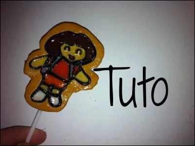 Quel est le nom de cette jeune fille qui est souvent accompagnée d'un singe nommé Babouche ?