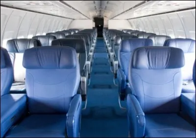 Un Boeing 727 peut transporter jusqu'à 219 passagers.