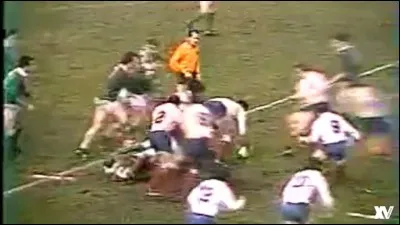 France - Irlande 1986 : l'essai du siècle, essai aux mille passes est conclu par :