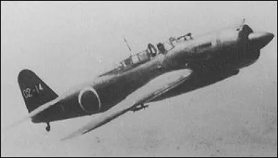 Appelé "Judy" par les Alliés, mis en service en 1942 et produit à 2000 exemplaires, c'est l'un des bombardiers en piqué les plus rapides de son époque. Des appareils de ce type ont coulé le porte-avions Princeton en octobre 1944. Une dernière version a été destinée aux missions suicides. Quel est cet avion?
