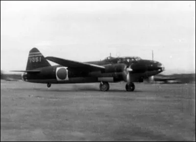 Mis en service en 1941, produit à plus de 2000 exemplaires, c'est le bombardier léger bimoteur le plus utilisé par la marine impériale japonaise. Quel est cet avion appelé "Betty" par les Alliés ?.