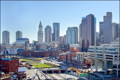 Boston a été fondée en 1630, c'est l'une des plus anciennes villes des/de l' :