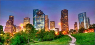 Je emm&egrave;ne &agrave; Houston. Dans quel pays &ecirc;tes-vous ?