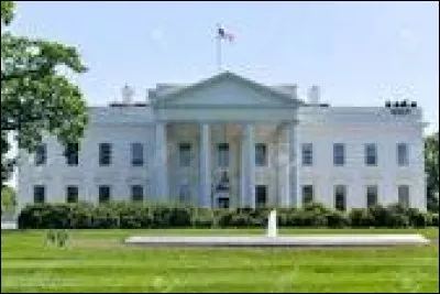 Où réside-t-il depuis qu'il a été élu ?