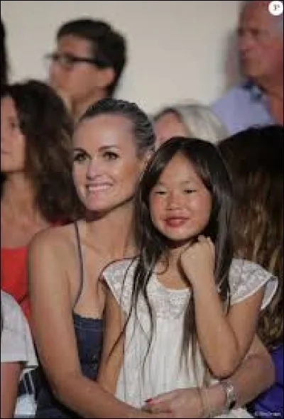 En quelle ann&eacute;e a-t-elle adopt&eacute; sa seconde fille ?