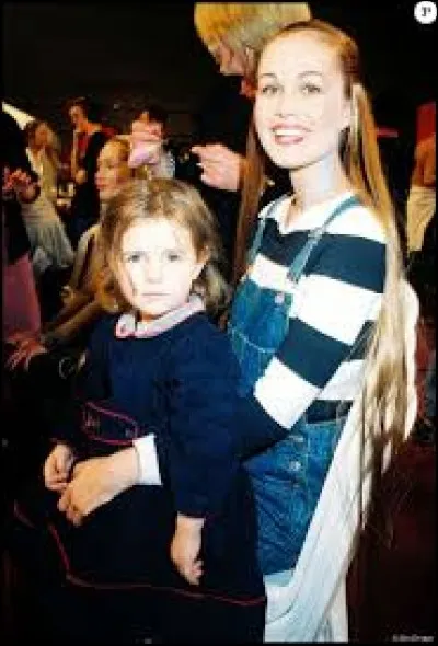 Quand est n&eacute;e Laeticia Hallyday ?