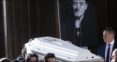 De quoi Johnny est-il d&eacute;c&eacute;d&eacute; ?