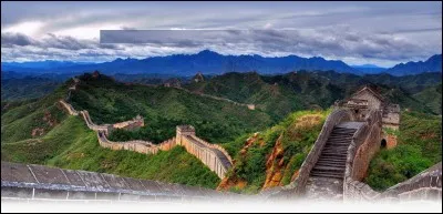 Combien y a-t-il d'habitants (environ) en Chine ?